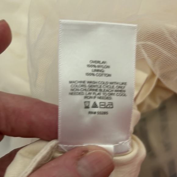 NWOT Express Classy & Sexy Blouse…organza overlay very comfortable! - Picture 5 of 5